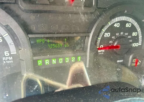 2011 Ford Econoline E450 Super Duty Cutaway Van z USA, uszkodzony, nr VIN 1FDXE4FS7BDA96555